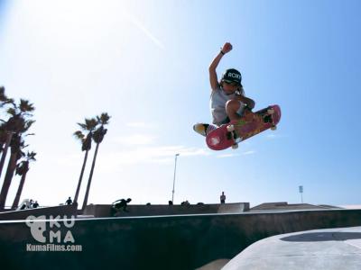 9岁小姐姐SKY玩转Venice滑板场-最抢眼的小主角！