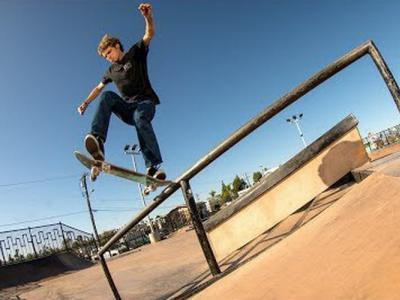 Tom Schaar晋升职业滑手，Element滑板队作客「Skatepark Round-Up」