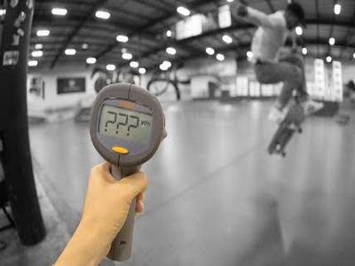 冰岛滑手Iceman，挑战最高时速的“不可能”滑板动作！