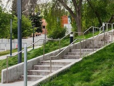 另类地形挑战！滑手Henry征服让人抓狂的超长闪电杆