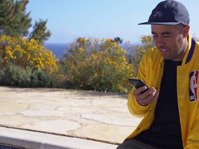 Koston带队偷偷溜入NBA明星欧文家玩滑板！