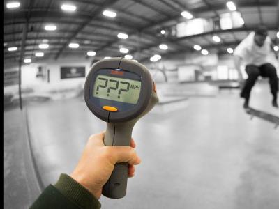 Blake Johnson作客Berrics挑战最快frontside shuv