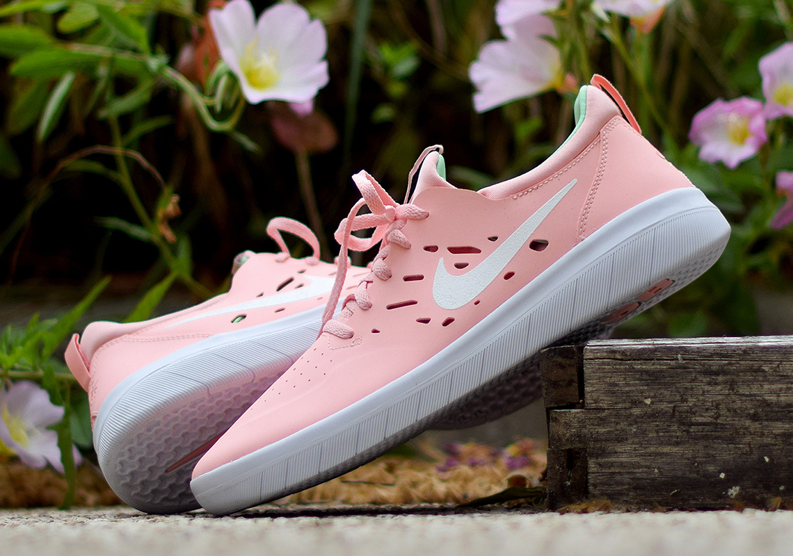 nike nyjah crimson